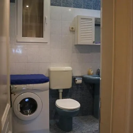 Komel Ii Apartment