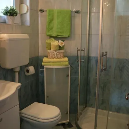 Komel Ii Apartmán *