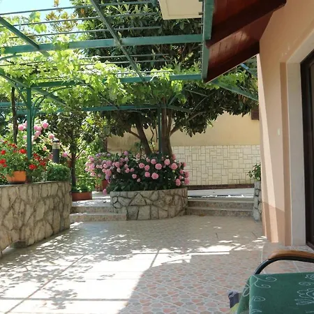 Apartment Komel Ii