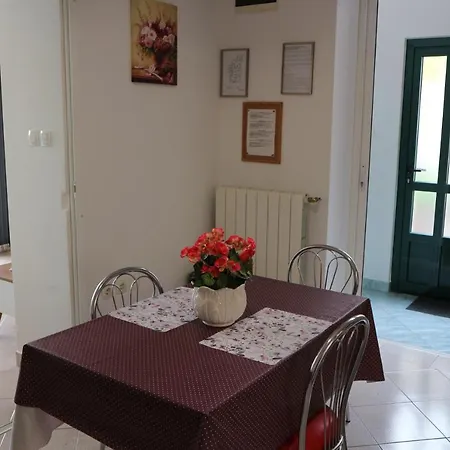 Komel Ii Apartmán *