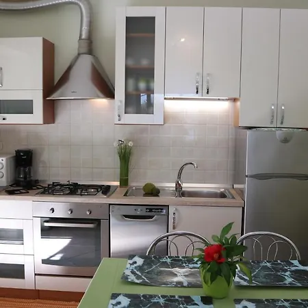 Apartment Komel Ii