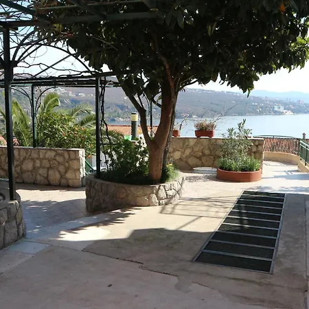 Apartment Komel Ii