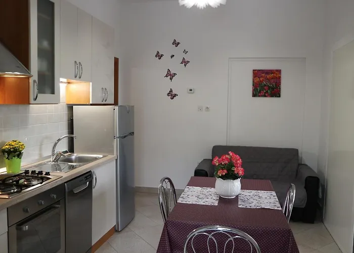 Komel Ii Apartamento Opatija