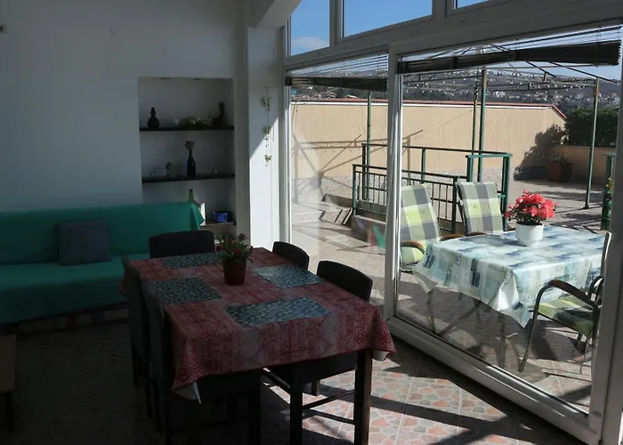 Komel Ii Apartamento Opatija