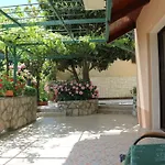 Apartament Komel Ii